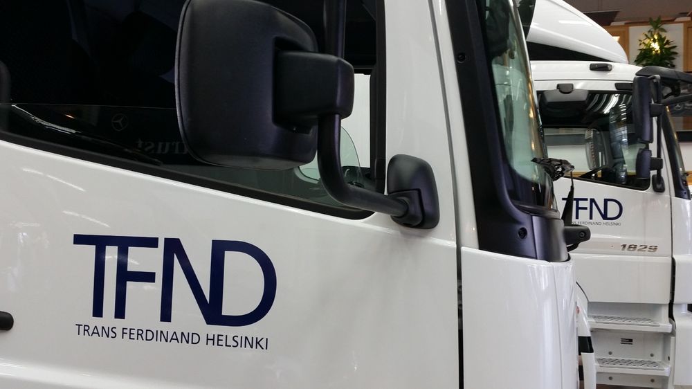 TFND-kuorma-autojen ohjaamot rinnakkain